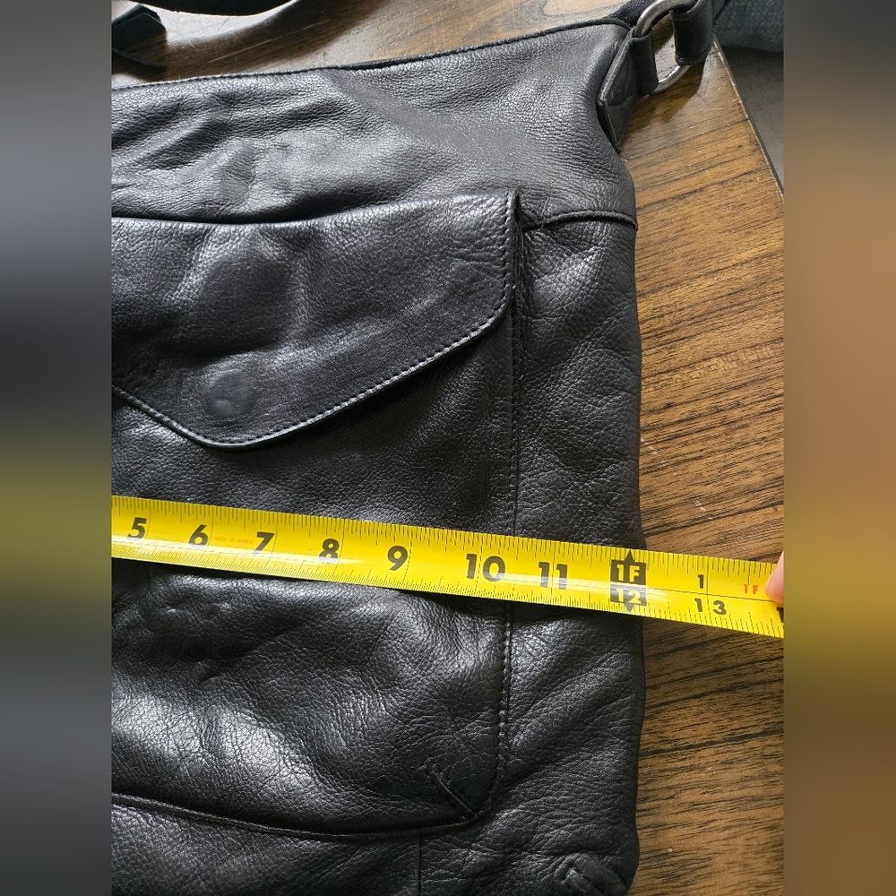 Latico Crossbody Leather Bag Black - Picture 7 of 8